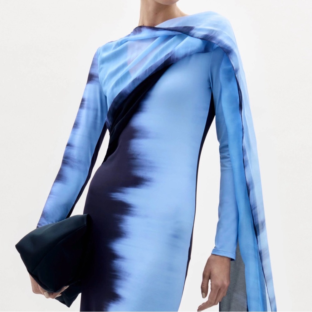 Elegant Blue Ombre Long Sleeve Evening Dress - Picture 2 of 3
